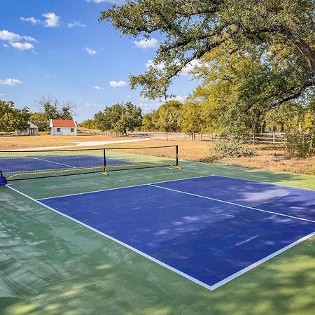 Container Home With Rooftop Views And Pickleball-Pecan Grove Bellmead Eksteriør bilde