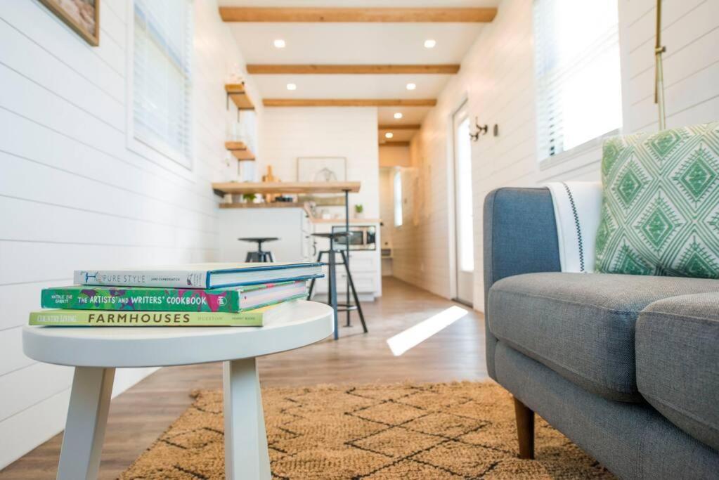 Container Home With Rooftop Views And Pickleball-Pecan Grove Bellmead Eksteriør bilde