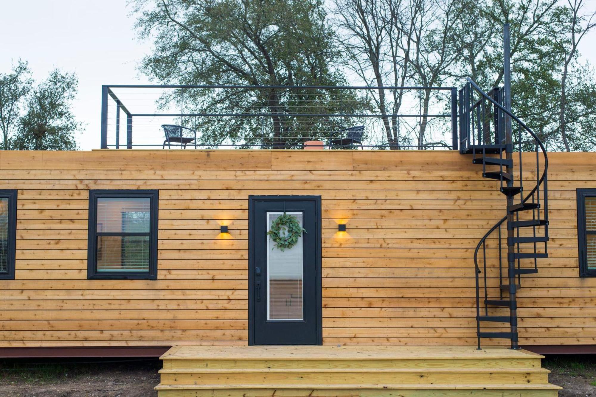 Container Home With Rooftop Views And Pickleball-Pecan Grove Bellmead Eksteriør bilde