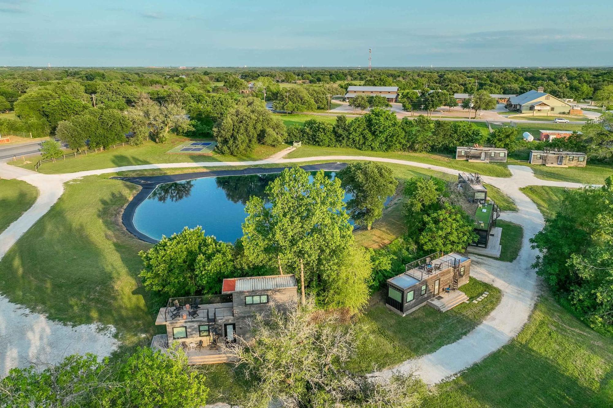 Container Home With Rooftop Views And Pickleball-Pecan Grove Bellmead Eksteriør bilde
