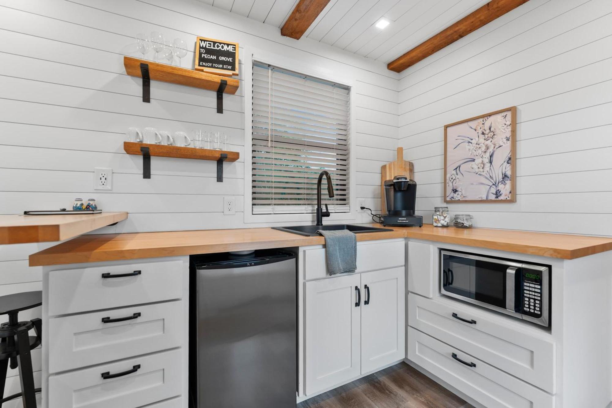 Container Home With Rooftop Views And Pickleball-Pecan Grove Bellmead Eksteriør bilde